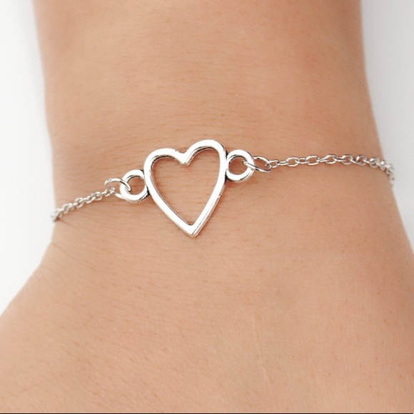 Jewelry - Silver Heart Bracelet